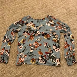 Floral flowy top